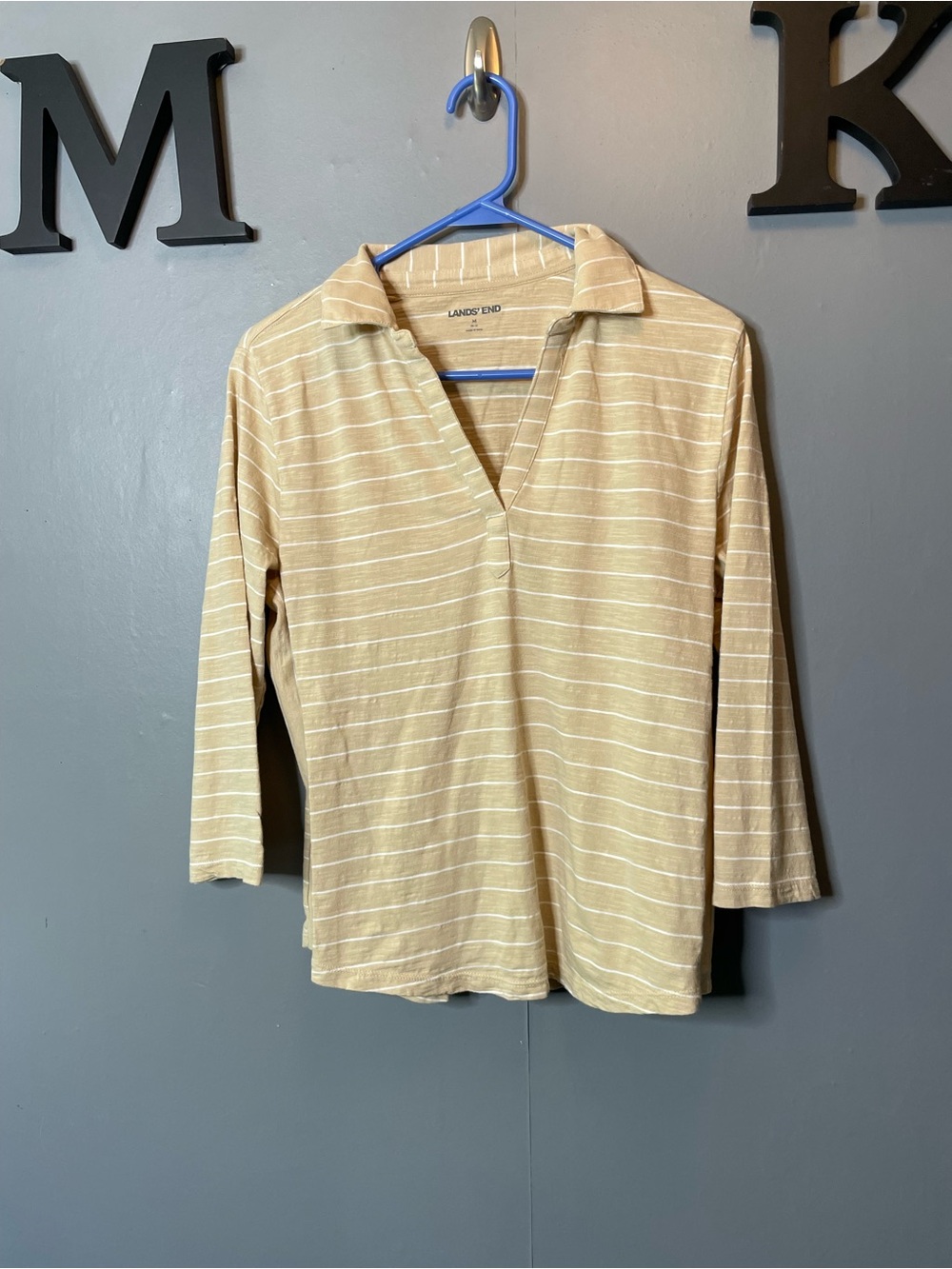 Lands' End Women's Tan Stripe V-Neck Polo‎ Top 3/4 length sleeve size medium